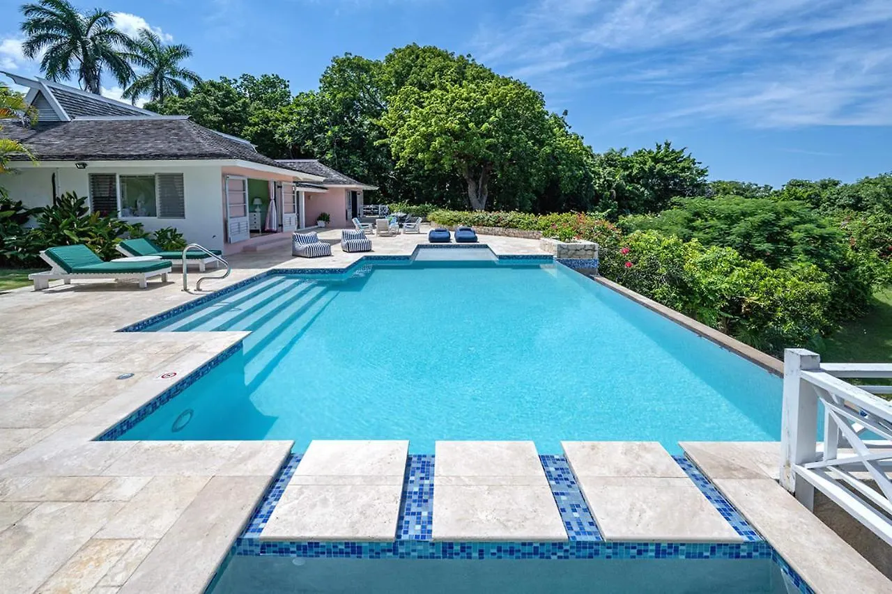 Hospitalityexpert Charming 4 Bedroom Villa Sleeps 10 - Pool Hot Tub Beach & Private Chef مونتيغو باي