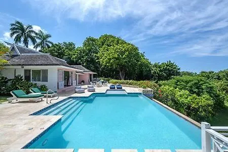 Hospitalityexpert Charming 4 Bedroom Villa Sleeps 10 - Pool Hot Tub Beach & Private Chef مونتيغو باي